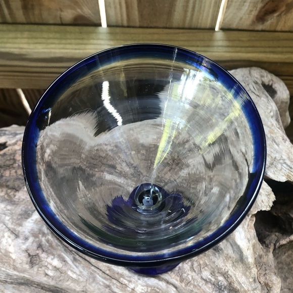 Set of 4 Mexican Mouth Blown Martini Glasses Light Green with Blue Rim & Base - Picture 8 of 16